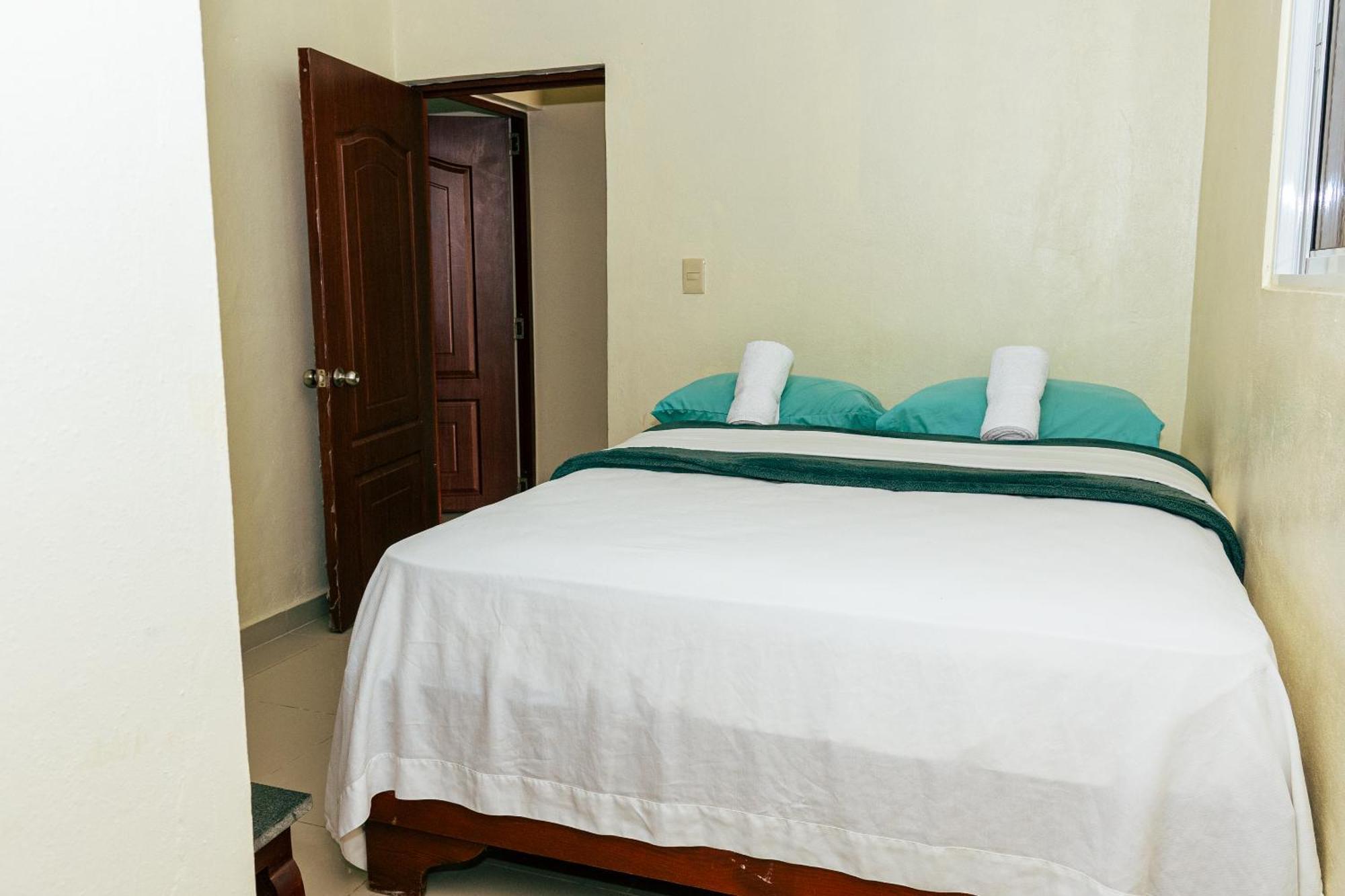 Bnb Tropical Island Aparthotel - Corales Del Sur - Santo Domingo Este Exterior foto